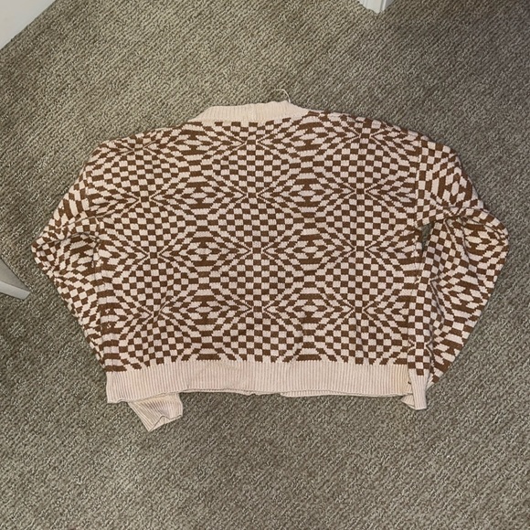Checkered tan/brown cardigan - Picture 2 of 2